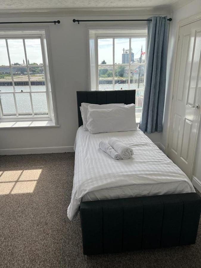 Spacious One Bedroom Flat With River View, 1E Great Yarmouth Exteriér fotografie